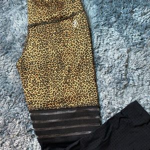 Cheetah Scrunch butt leggings